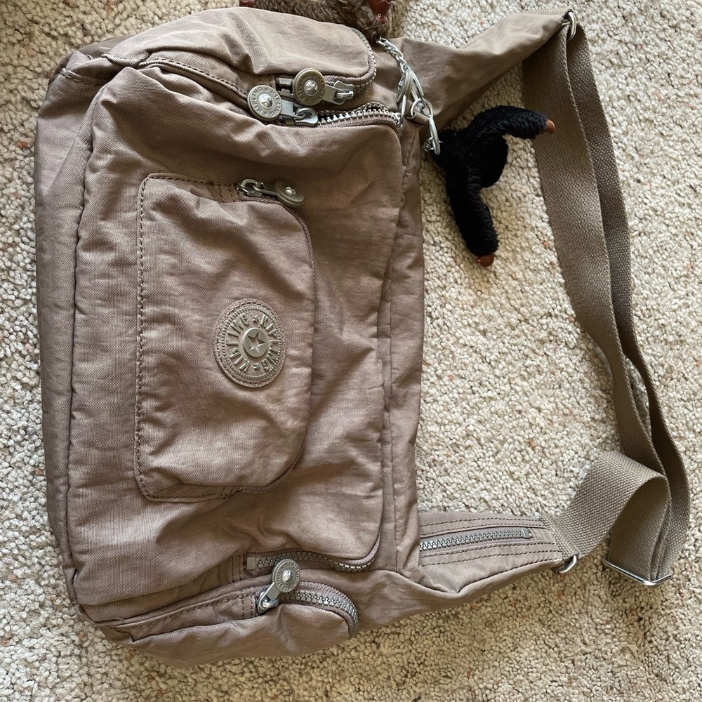 Tan Kipling shoulder bag